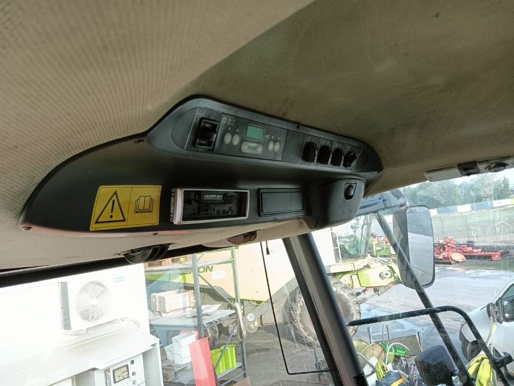 Claas Lexion 570 - Combine harvester: picture 4 Claas Lexion 570 - Combine harvester: picture 4