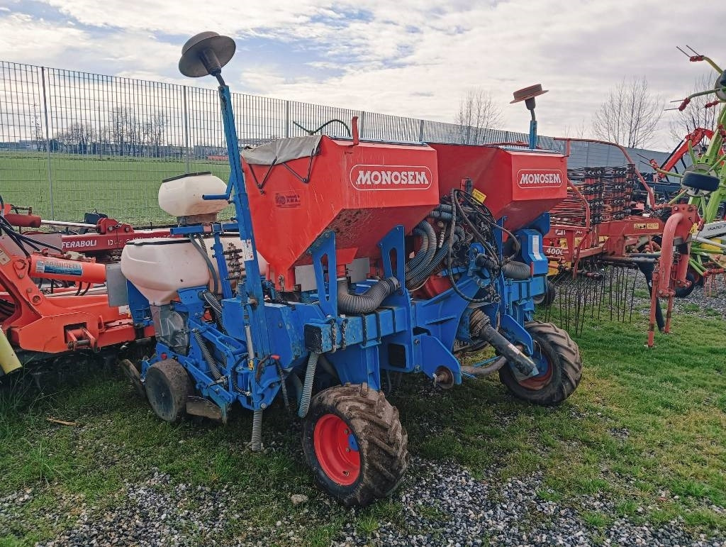 Monosem NG PLUS 4 - Precision sowing machine: picture 1 Monosem NG PLUS 4 - Precision sowing machine: picture 1