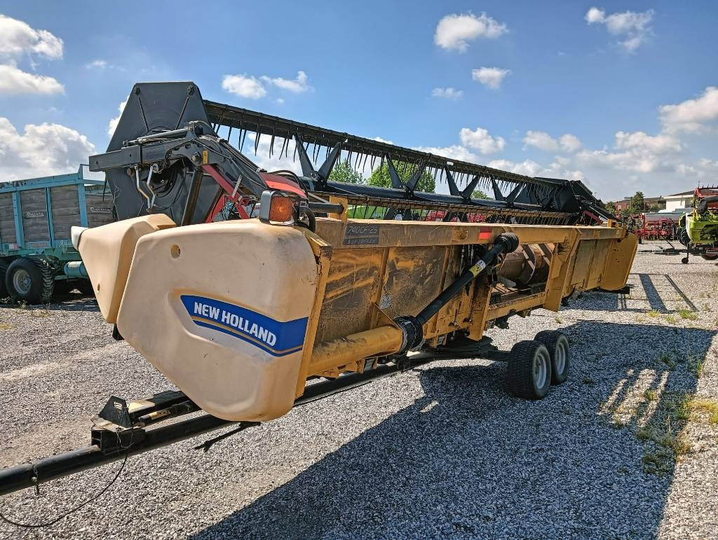 New Holland SOIA FLEX 7 MT - Harvester attachment: picture 1 New Holland SOIA FLEX 7 MT - Harvester attachment: picture 1