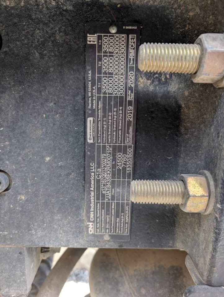 Farm tractor New Holland T 8.435 SMART TRACK: picture 12 Farm tractor New Holland T 8.435 SMART TRACK: picture 12