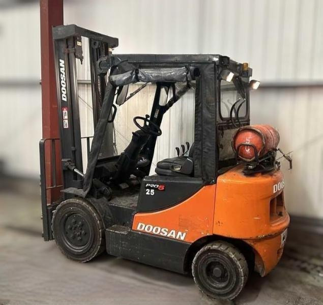 Doosan G25P-5 fenwick - LPG forklift: picture 2 Doosan G25P-5 fenwick - LPG forklift: picture 2