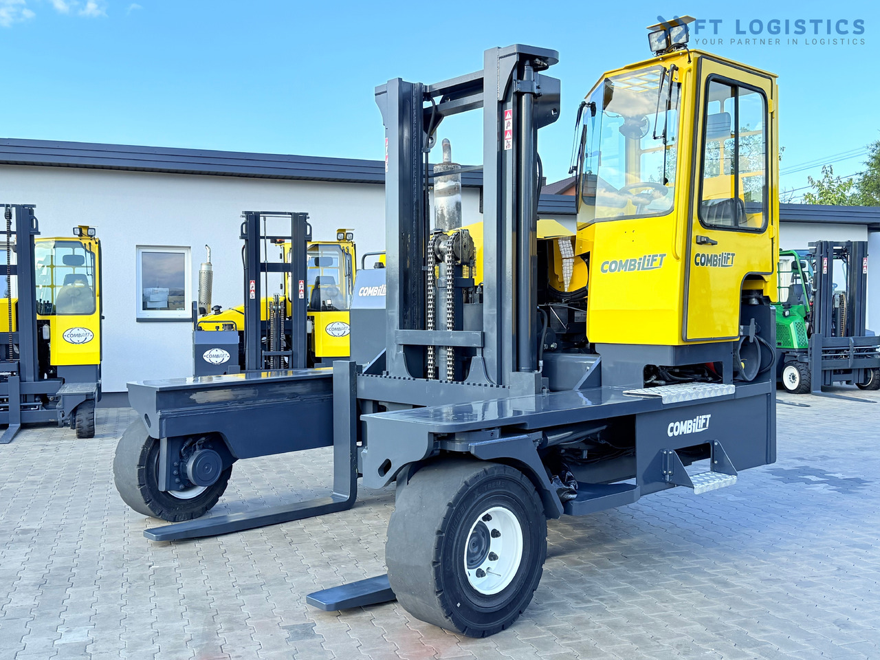 COMBILIFT C14000 / DUPLEX 3600MM / FREE-LIFT / POSITIONER - 4-way reach truck: picture 2 COMBILIFT C14000 / DUPLEX 3600MM / FREE-LIFT / POSITIONER - 4-way reach truck: picture 2