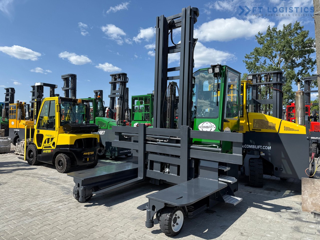 COMBILIFT C5000E / ELECTRIC / TRIPLEX 8300MM / FULL FREE LIFT / WIDE POSITIONER / FORK SIDESHIFT / BATTERY LIKE NEW - 4-way reach truck: picture 2 COMBILIFT C5000E / ELECTRIC / TRIPLEX 8300MM / FULL FREE LIFT / WIDE POSITIONER / FORK SIDESHIFT / BATTERY LIKE NEW - 4-way reach truck: picture 2