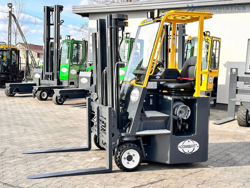 Combilift C3000CB / LPG / TRIPLEX / 4900MM / FREE LIFT / POSITIONER / LIKE NEW C3000CB / LPG / TRIPLEX / 4900MM / FREE LIFT / POSITIONER / - 4-way reach truck: picture 3 Combilift C3000CB / LPG / TRIPLEX / 4900MM / FREE LIFT / POSITIONER / LIKE NEW C3000CB / LPG / TRIPLEX / 4900MM / FREE LIFT / POSITIONER / - 4-way reach truck: picture 3