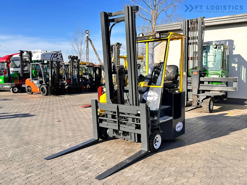 Combilift CB3000 / LPG / DUPLEX / 4000MM / FREE LIFT / NEW TIRES / LIKE NEW CB3000 / LPG / DUPLEX / 4000MM / FREE LIFT / NEW TIRES / LIKE - 4-way reach truck: picture 2 Combilift CB3000 / LPG / DUPLEX / 4000MM / FREE LIFT / NEW TIRES / LIKE NEW CB3000 / LPG / DUPLEX / 4000MM / FREE LIFT / NEW TIRES / LIKE - 4-way reach truck: picture 2