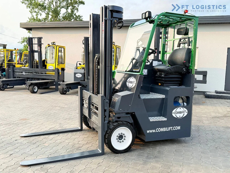 Combilift COMBILIFT C4000CB – TRIPLEX 5200mm – Year 2017 – LPG – FREE LIFT – SIDESHIFT – FORK POSITIONER – CONDITION 5/5 COMBILIFT C4000CB - 4-way reach truck: picture 2 Combilift COMBILIFT C4000CB – TRIPLEX 5200mm – Year 2017 – LPG – FREE LIFT – SIDESHIFT – FORK POSITIONER – CONDITION 5/5 COMBILIFT C4000CB - 4-way reach truck: picture 2