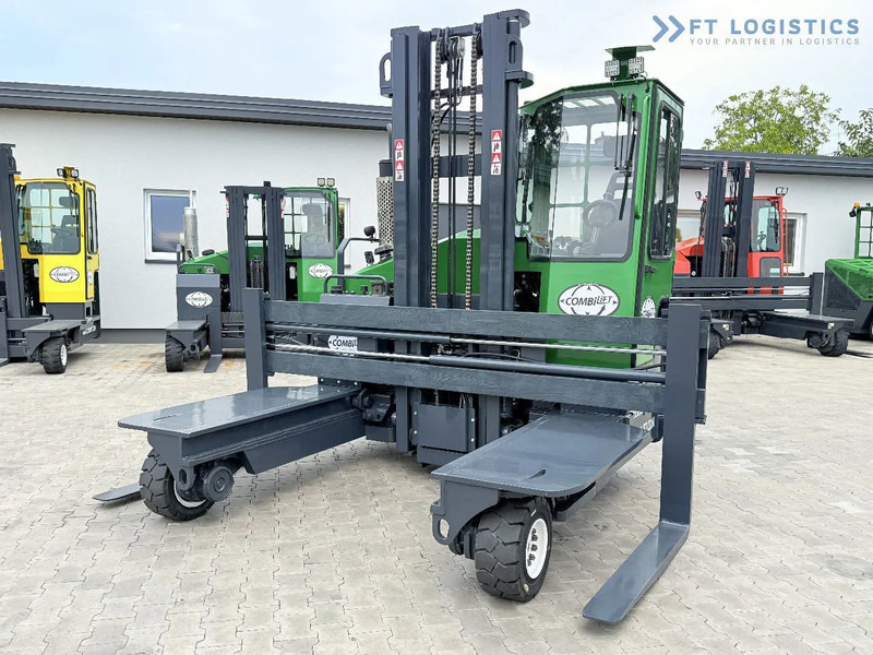 Combilift Combilift C4500 / DIESEL / DUPLEX 4000MM / WIDE FORK POSITIONER / HEATING / FULL CABIN / PERFECT CONDITION / Wide range of four- - 4-way reach truck: picture 5 Combilift Combilift C4500 / DIESEL / DUPLEX 4000MM / WIDE FORK POSITIONER / HEATING / FULL CABIN / PERFECT CONDITION / Wide range of four- - 4-way reach truck: picture 5