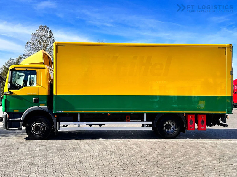 MAN TGM 15.250 MAN TGM 15.250 4X2 / CONTAINER - 16 PALLETS / TAIL LIFT / TIRES 80% / PERFECT CONDITION - Box truck: picture 3 MAN TGM 15.250 MAN TGM 15.250 4X2 / CONTAINER - 16 PALLETS / TAIL LIFT / TIRES 80% / PERFECT CONDITION - Box truck: picture 3