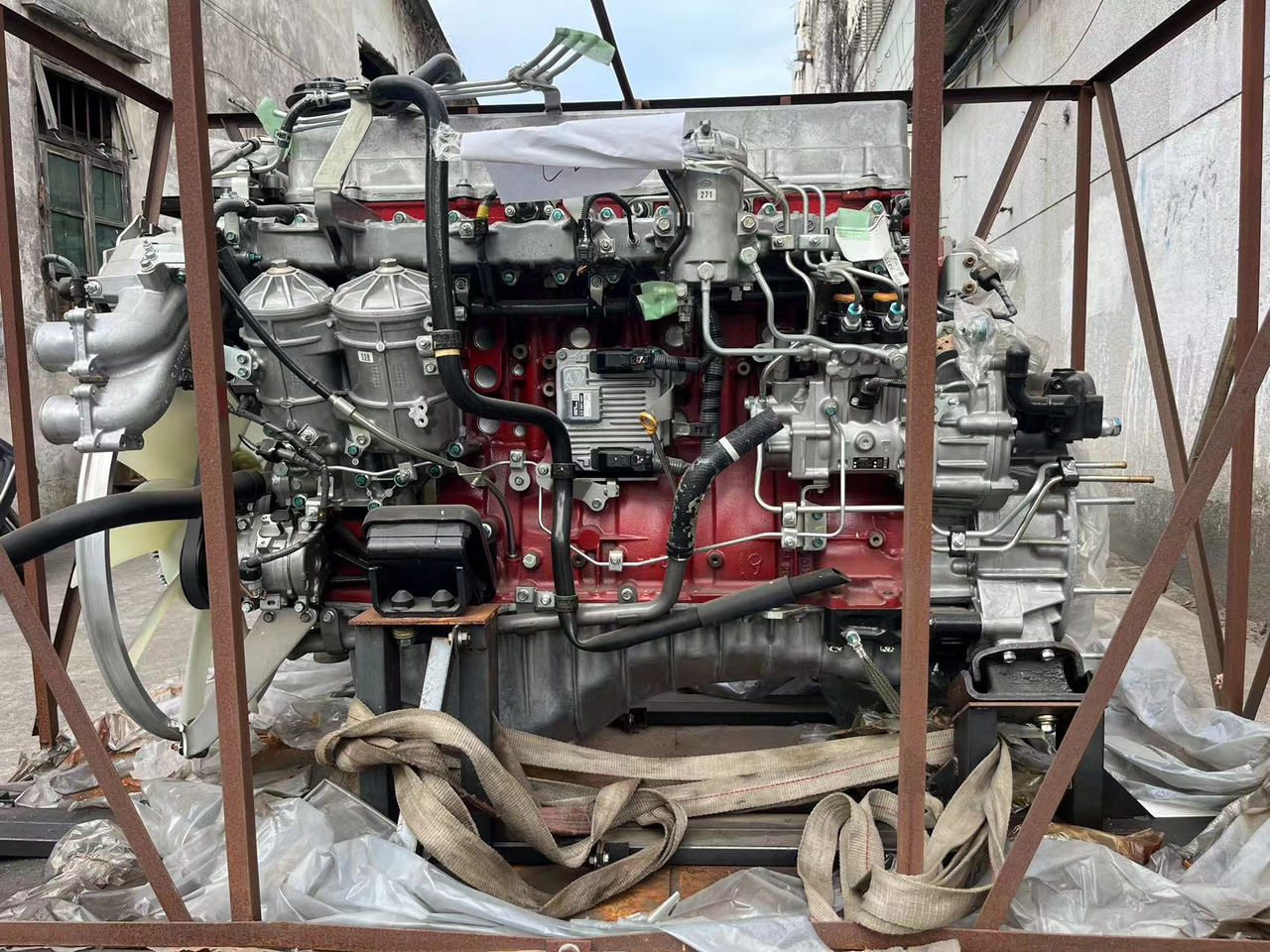 HINO E13C - Engine: picture 1 HINO E13C - Engine: picture 1