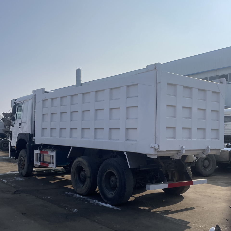 HOWO 6*4 DUMP TRUCK - Tipper: picture 4 HOWO 6*4 DUMP TRUCK - Tipper: picture 4
