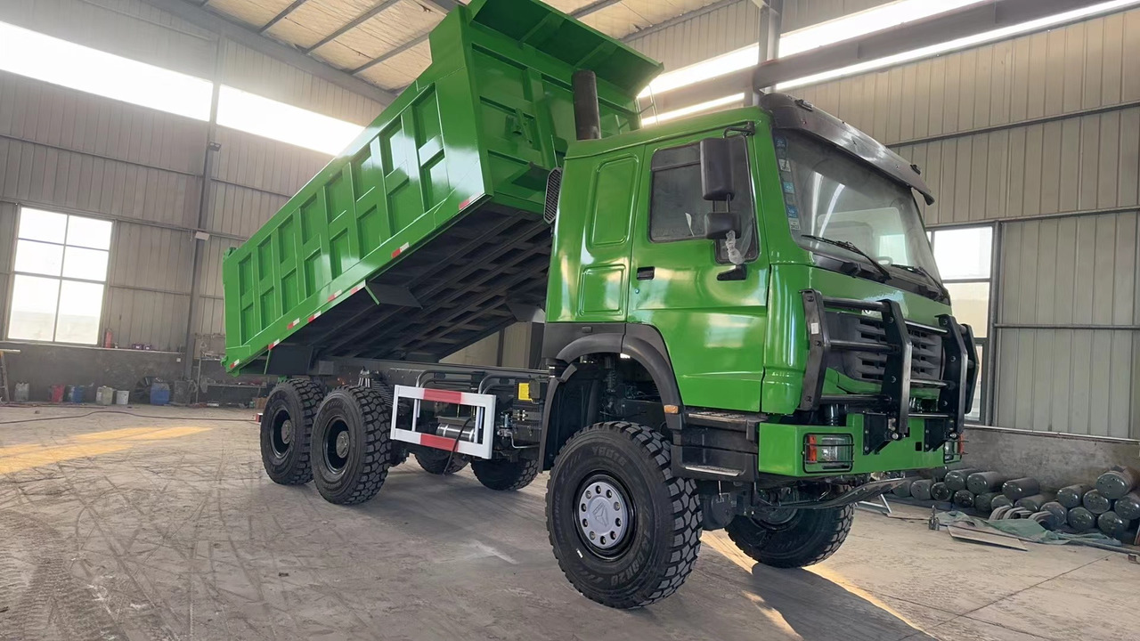 Tipper for transportation of containers HOWO 6*6  dump truck: picture 7