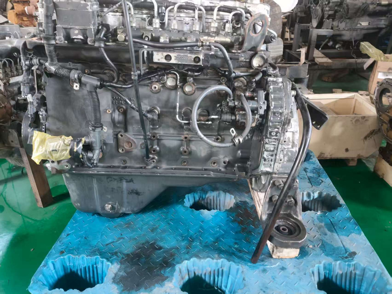 KOMATSU 6D107E-1 - Engine for Excavator: picture 1 KOMATSU 6D107E-1 - Engine for Excavator: picture 1