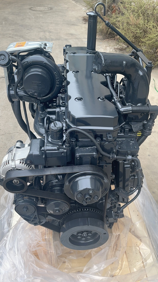 KOMATSU 6D107E - Engine for Excavator: picture 2 KOMATSU 6D107E - Engine for Excavator: picture 2