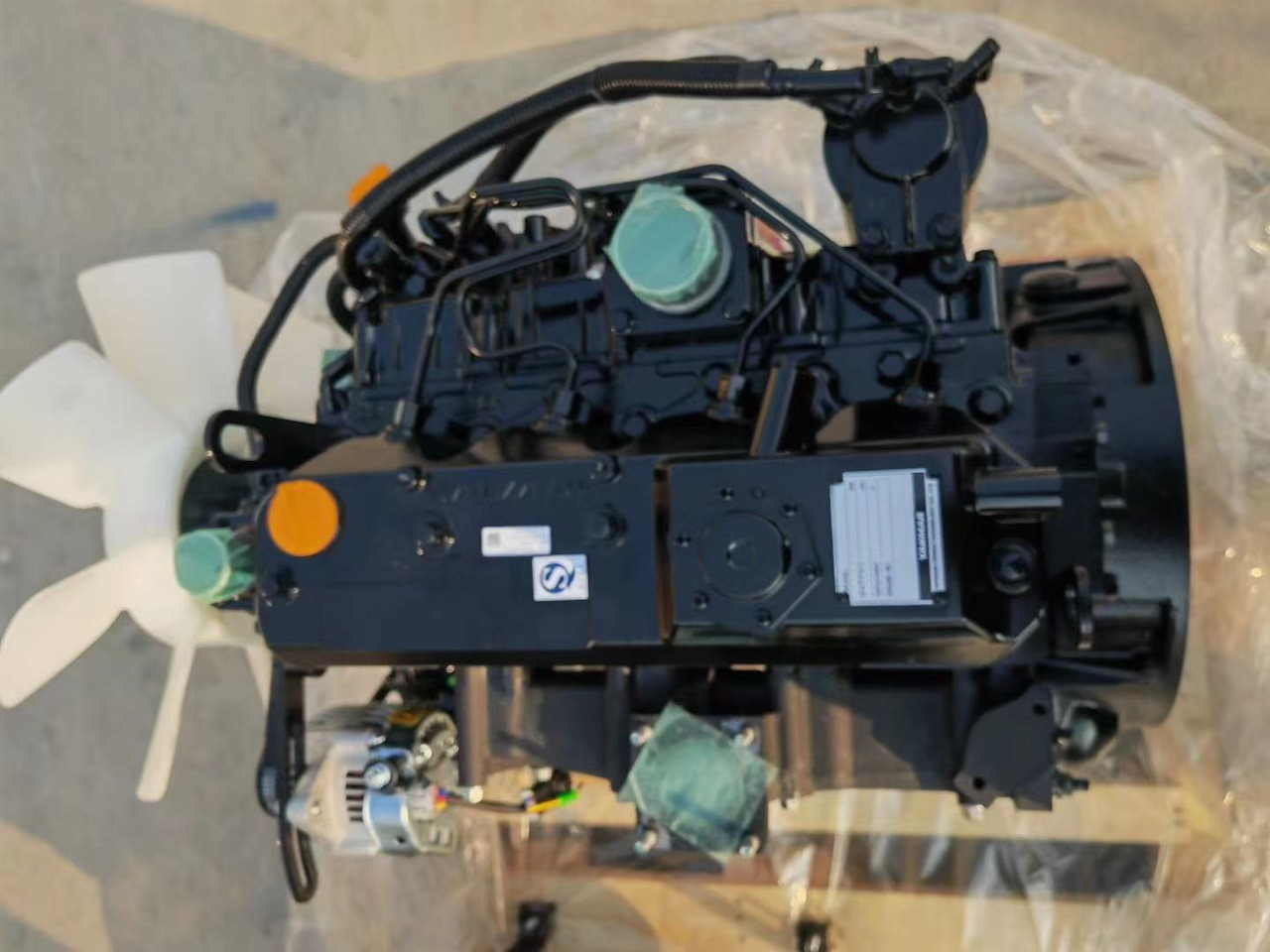 MITSUBISHI 4M40 - Engine for Excavator: picture 2 MITSUBISHI 4M40 - Engine for Excavator: picture 2