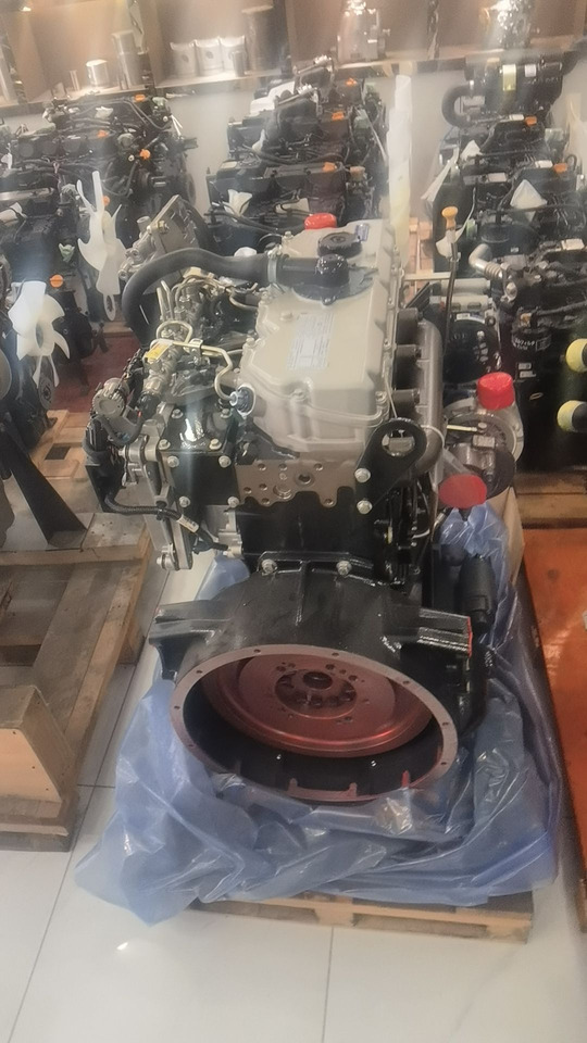MITSUBISHI 4M40 - Engine for Excavator: picture 3 MITSUBISHI 4M40 - Engine for Excavator: picture 3