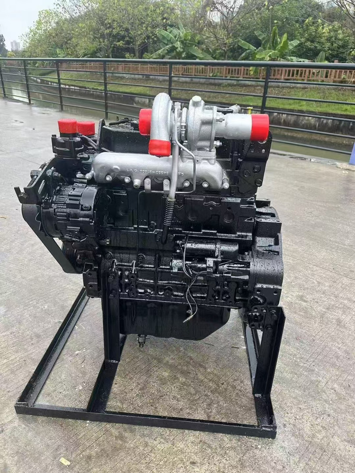 MITSUBISHI D04 - Engine for Excavator: picture 1 MITSUBISHI D04 - Engine for Excavator: picture 1