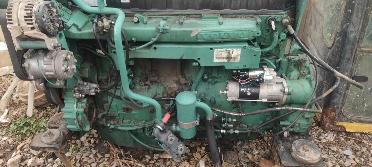 VOLVO D12D - Engine for Excavator: picture 2 VOLVO D12D - Engine for Excavator: picture 2