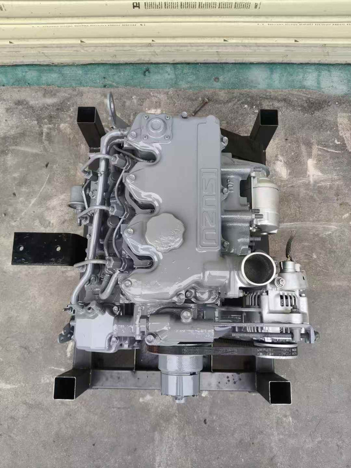 Isuzu 3LB1 - Engine for Excavator: picture 2 Isuzu 3LB1 - Engine for Excavator: picture 2