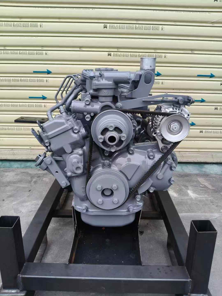Isuzu 3LB1 - Engine for Excavator: picture 1 Isuzu 3LB1 - Engine for Excavator: picture 1