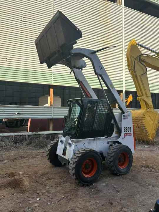 100%Ready Bobcat S300 Well Sold Most Famous Brand High Quality Bobcat S300 Skid Steer Loader for Sale - Wheel loader: picture 5 100%Ready Bobcat S300 Well Sold Most Famous Brand High Quality Bobcat S300 Skid Steer Loader for Sale - Wheel loader: picture 5