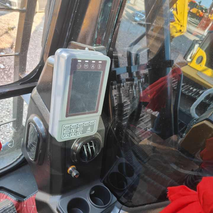 Crawler excavator 90% New SANY 365H Used Excavator Mining Construction Excavators, Strong Power, Low Price, and Very Good Quality: picture 6