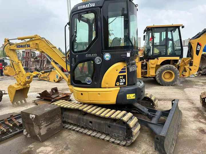 Best Quality Komatsu PC35mr Used Mini Excavator Earth-moving Machinery in Good Performance - Crawler excavator: picture 2 Best Quality Komatsu PC35mr Used Mini Excavator Earth-moving Machinery in Good Performance - Crawler excavator: picture 2