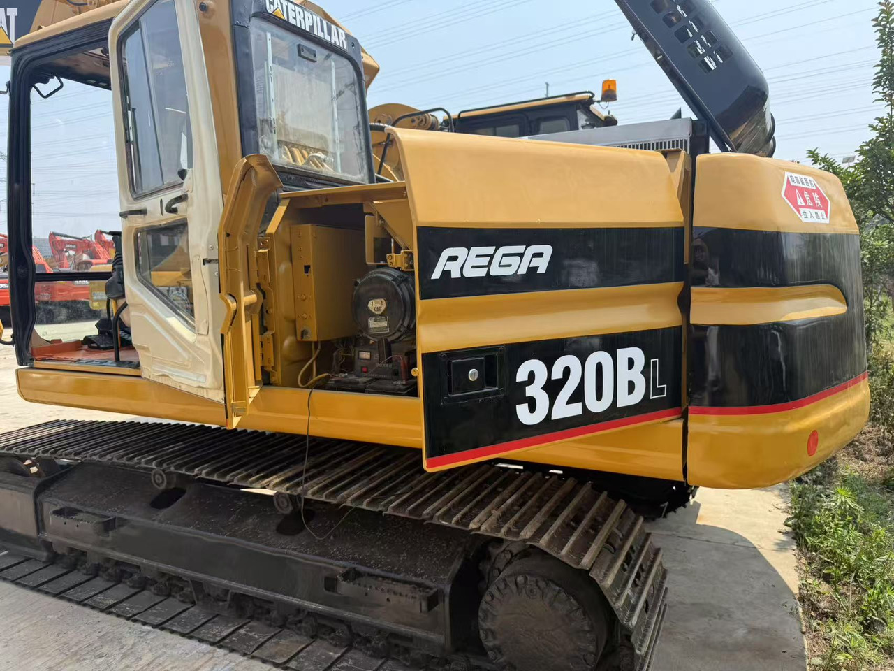 CATERPILLAR 320B - Crawler excavator: picture 1 CATERPILLAR 320B - Crawler excavator: picture 1