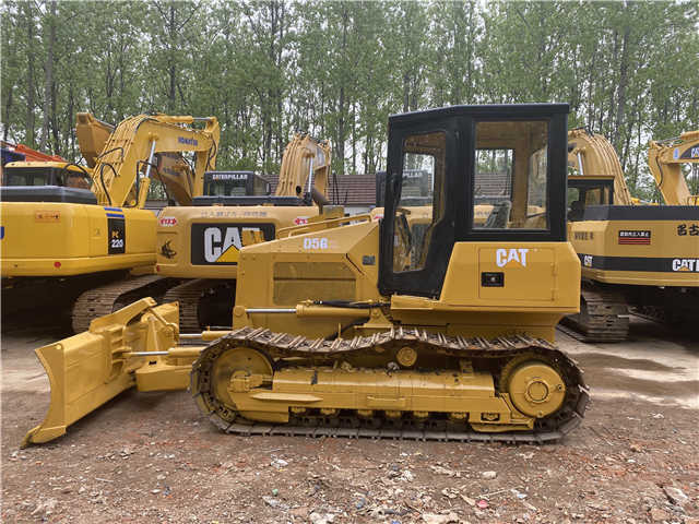 Caterpillar Used D5 Bulldozer , CAT D5g D5h D5k with Ripper , CAT D4h D5h D6h D7h - Bulldozer: picture 4 Caterpillar Used D5 Bulldozer , CAT D5g D5h D5k with Ripper , CAT D4h D5h D6h D7h - Bulldozer: picture 4