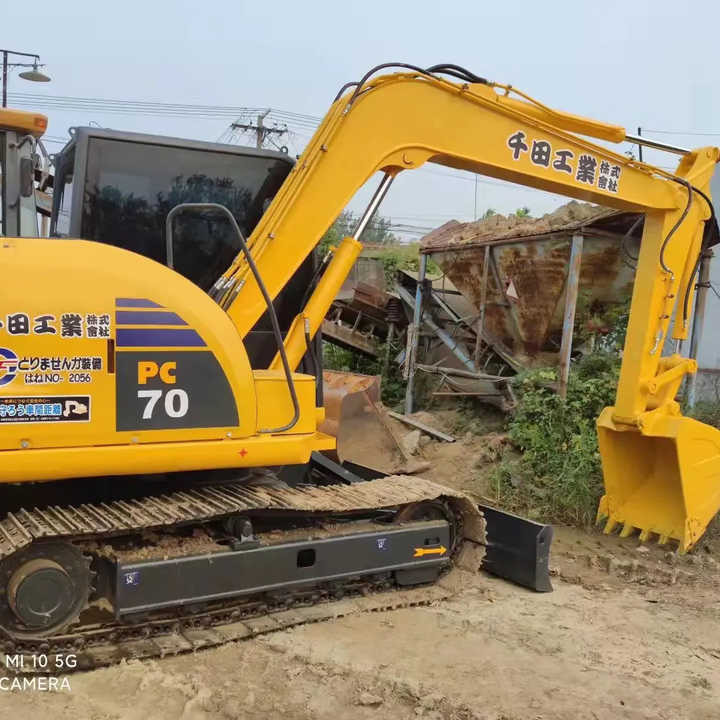 Cheap Used Komatsu PC70 Crawler Excavator with High Efficiency Used Heavy Machinery Komatsu P70 Digger Cheap for Sale - Crawler excavator: picture 1 Cheap Used Komatsu PC70 Crawler Excavator with High Efficiency Used Heavy Machinery Komatsu P70 Digger Cheap for Sale - Crawler excavator: picture 1