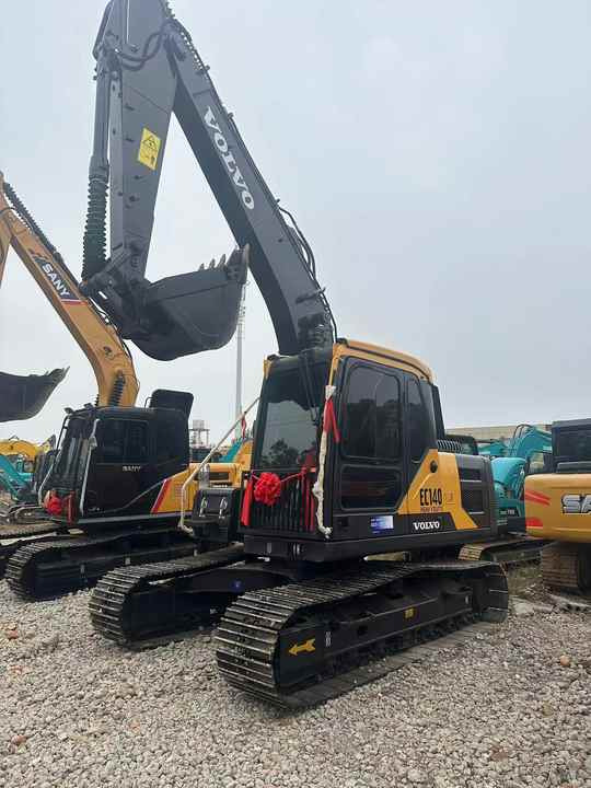 China Brand Used VOLVO EC140 Mini Excavator 6ton Crawler Earth Digger Machine for Sale - Crawler excavator: picture 3 China Brand Used VOLVO EC140 Mini Excavator 6ton Crawler Earth Digger Machine for Sale - Crawler excavator: picture 3