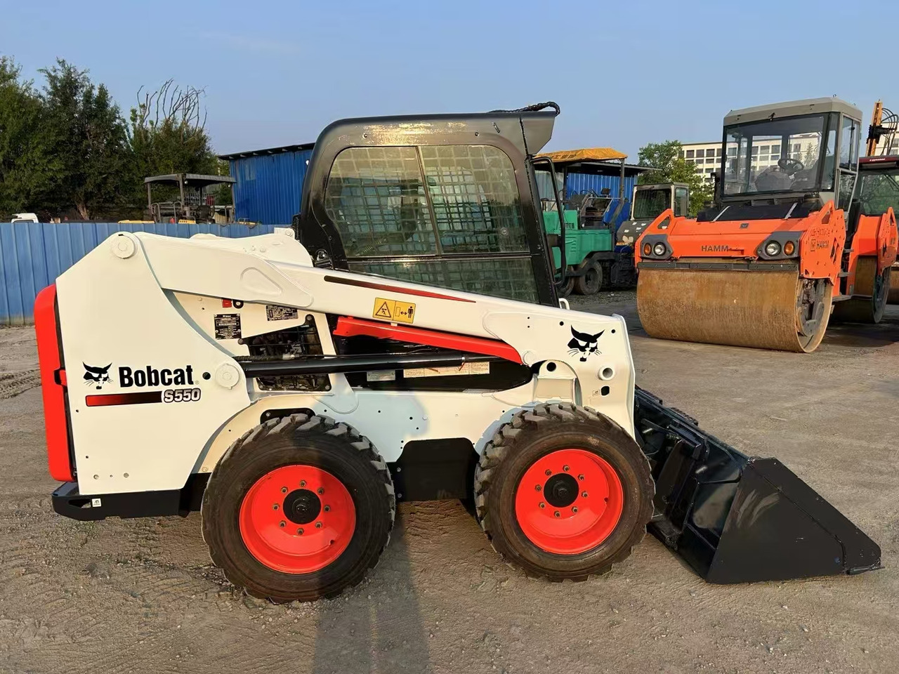 BOBCAT High Performance Low Hours Excellent Condition Reliable Second Hand Bobcat S550 Skid Steer Loader in Stock for Sale - Construction machinery: picture 3 BOBCAT High Performance Low Hours Excellent Condition Reliable Second Hand Bobcat S550 Skid Steer Loader in Stock for Sale - Construction machinery: picture 3
