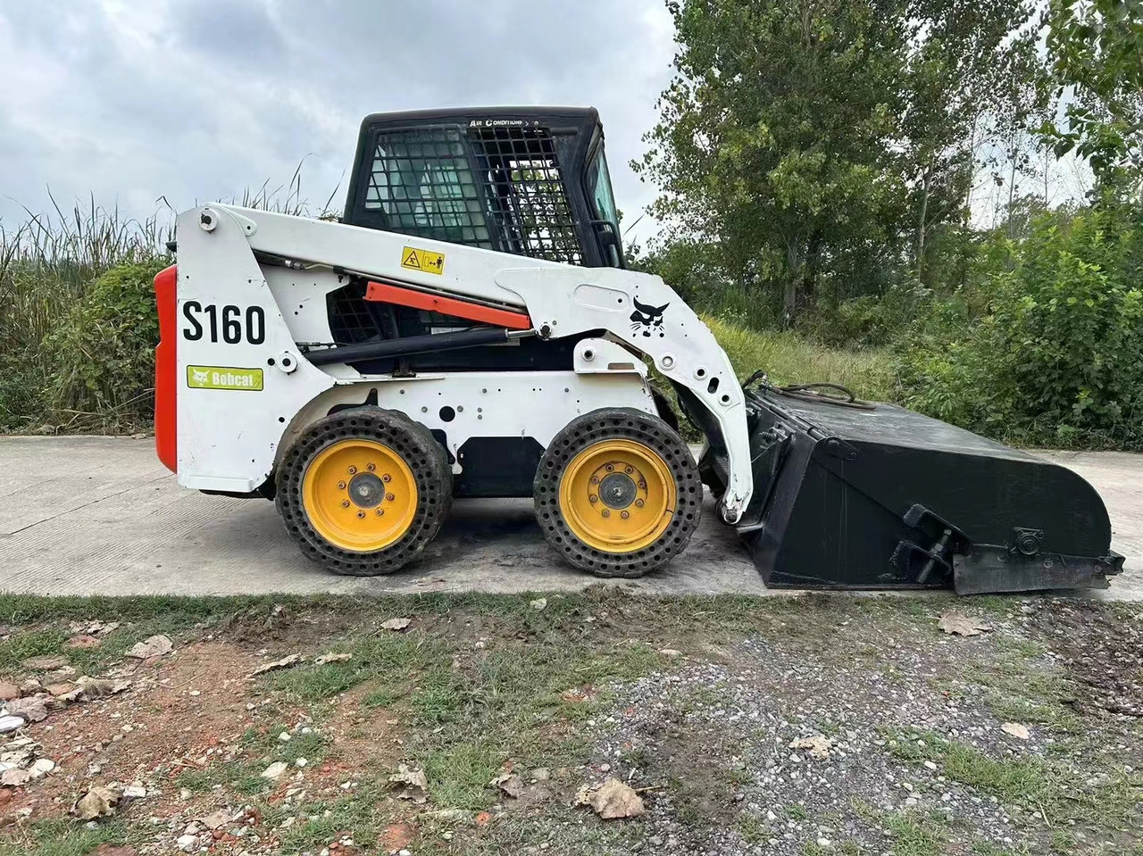 BOBCAT Second-hand Excellent Skidsteer Bobcat S160 - Construction machinery: picture 2 BOBCAT Second-hand Excellent Skidsteer Bobcat S160 - Construction machinery: picture 2
