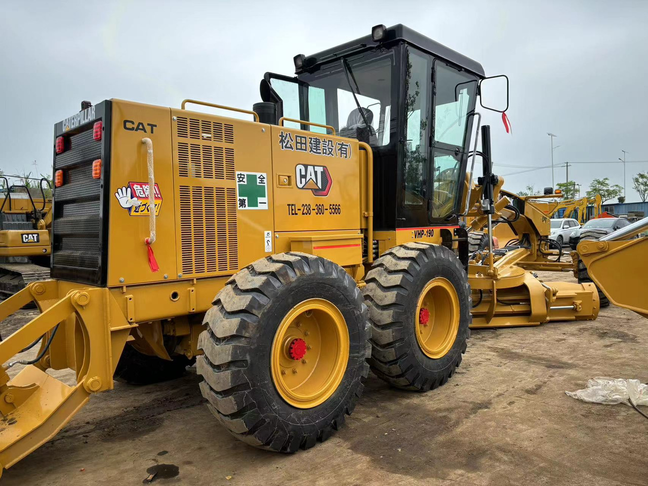 CATERPILLAR used second-hand grader CAT140K - Construction machinery: picture 3 CATERPILLAR used second-hand grader CAT140K - Construction machinery: picture 3