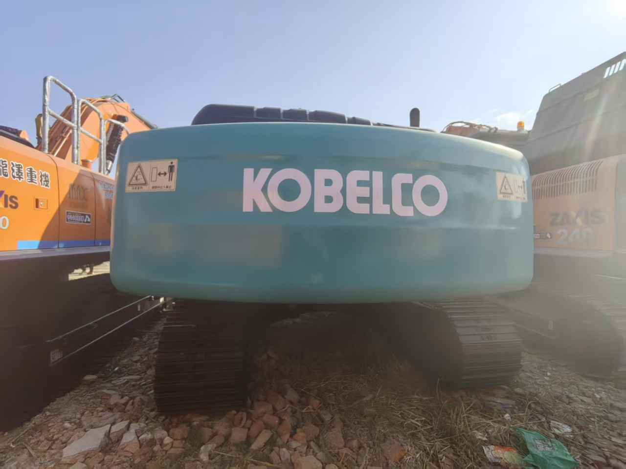 KOBELCO High Performance Kobelco SK210 Excavator Japan Brand Kobelco Hydraulic Crawler Excavator - Construction machinery: picture 3 KOBELCO High Performance Kobelco SK210 Excavator Japan Brand Kobelco Hydraulic Crawler Excavator - Construction machinery: picture 3