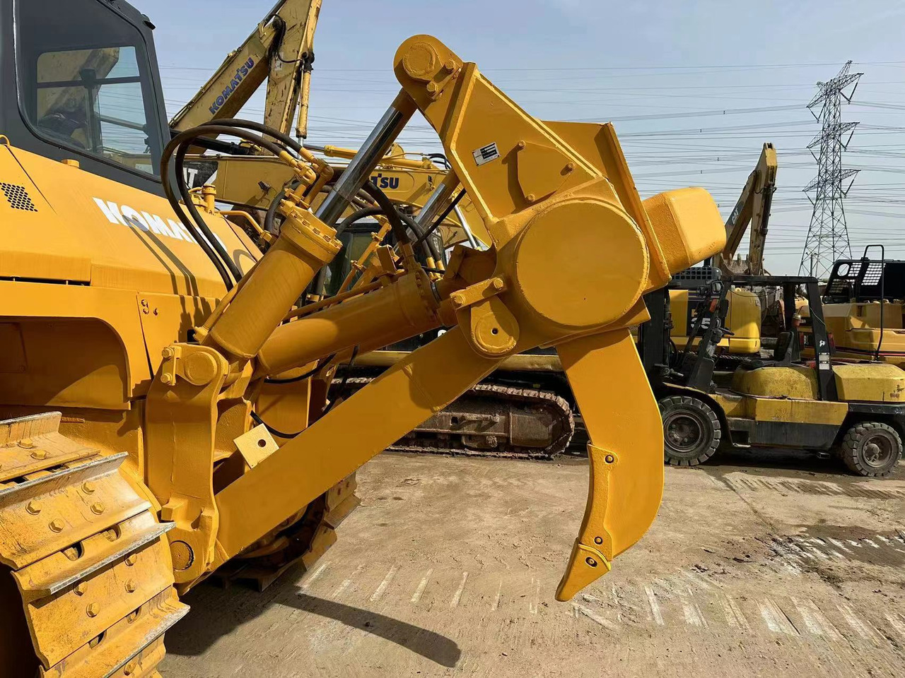 KOMATSU D155 - Construction machinery: picture 1 KOMATSU D155 - Construction machinery: picture 1