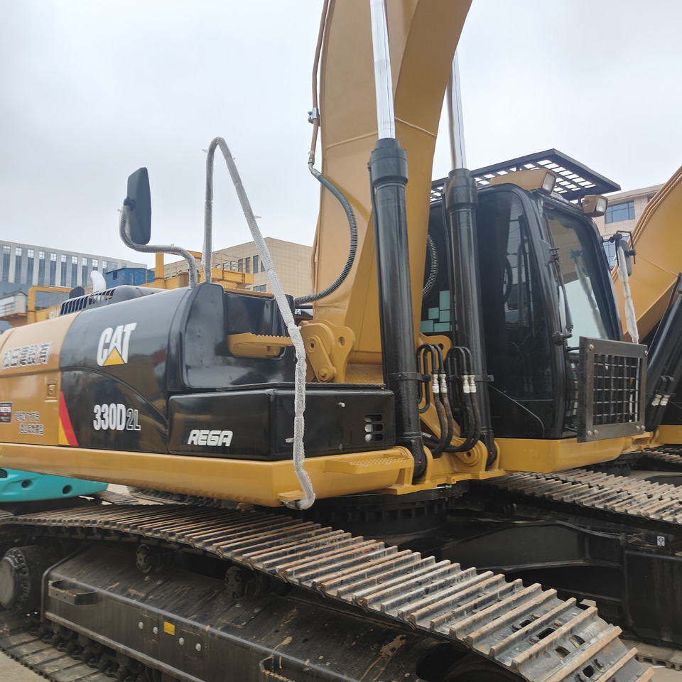 EXCAVATOR Used 30tons Large Caterpillar Excavator 330D2L for Sale Used Excavator in Fine Condition and Low Price Hot Sale - Crawler excavator: picture 1 EXCAVATOR Used 30tons Large Caterpillar Excavator 330D2L for Sale Used Excavator in Fine Condition and Low Price Hot Sale - Crawler excavator: picture 1