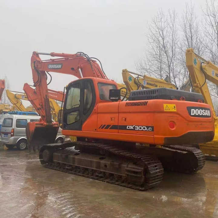 High Quality Doosan Big Size Excavator , Doosan 30ton Dx300lc Digging Machine , Doosan Excavator for Sale - Excavator: picture 1 High Quality Doosan Big Size Excavator , Doosan 30ton Dx300lc Digging Machine , Doosan Excavator for Sale - Excavator: picture 1