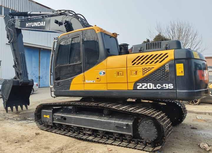 Hyundai Digger 220lc-9s Second Hand Korea Made High Performance Machine Hyundai Excavator for Sale - Crawler excavator: picture 2 Hyundai Digger 220lc-9s Second Hand Korea Made High Performance Machine Hyundai Excavator for Sale - Crawler excavator: picture 2