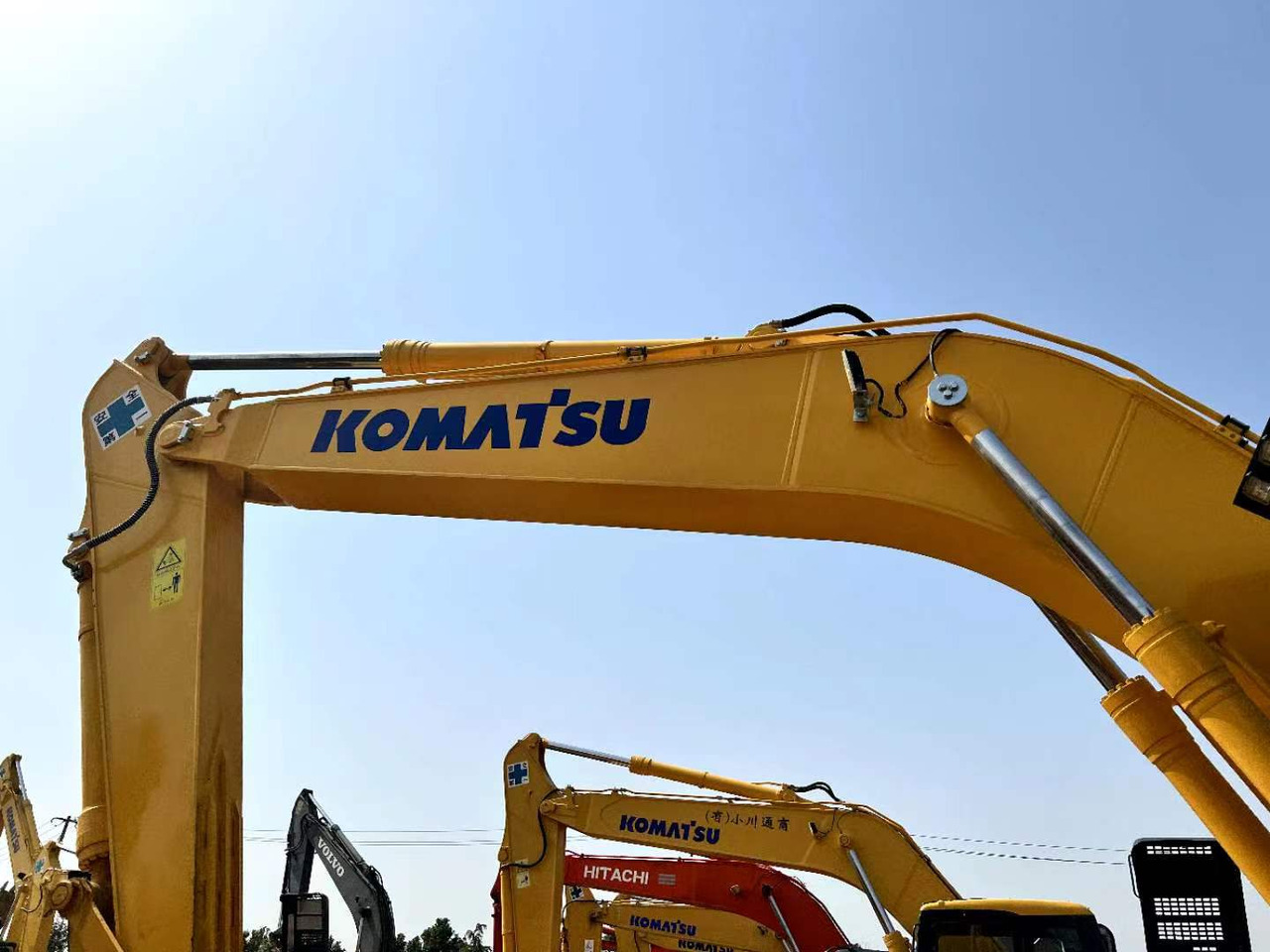 KOMATSU Used Excavator Hotsale PC200-8 Good Condition Japan - Crawler excavator: picture 3 KOMATSU Used Excavator Hotsale PC200-8 Good Condition Japan - Crawler excavator: picture 3