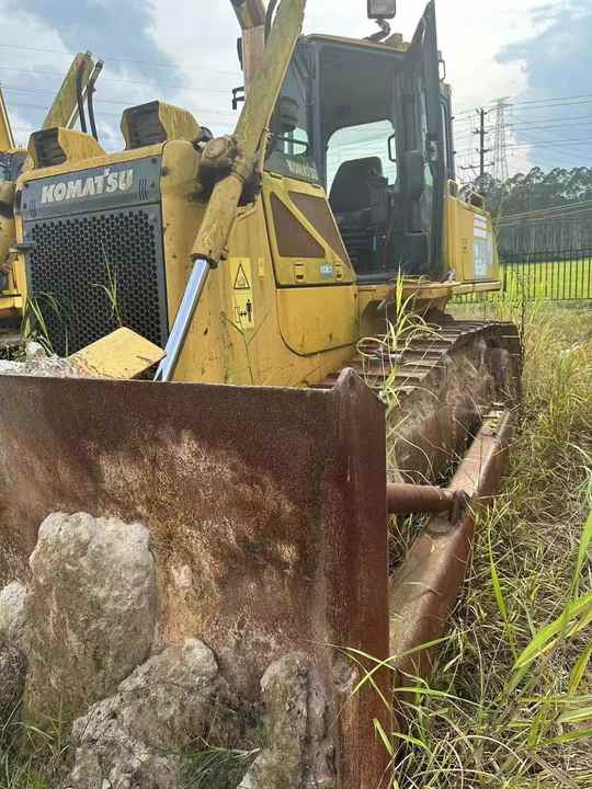 Komatsu D65 Used Bulldozer , Original Condition Painting komatsu Bulldozer , Komatsu D50p D65p D85p - Bulldozer: picture 3 Komatsu D65 Used Bulldozer , Original Condition Painting komatsu Bulldozer , Komatsu D50p D65p D85p - Bulldozer: picture 3