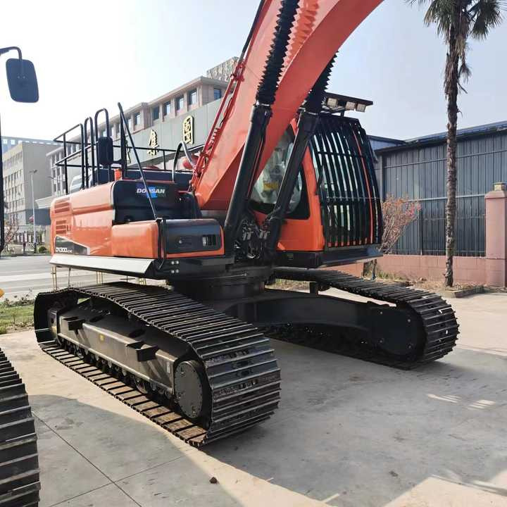 Korea Made Doosan Digger Dx300lc Doosan Used Machinery Excavator , Doosan Dx220 Dx300 Dx200 - Excavator: picture 3 Korea Made Doosan Digger Dx300lc Doosan Used Machinery Excavator , Doosan Dx220 Dx300 Dx200 - Excavator: picture 3