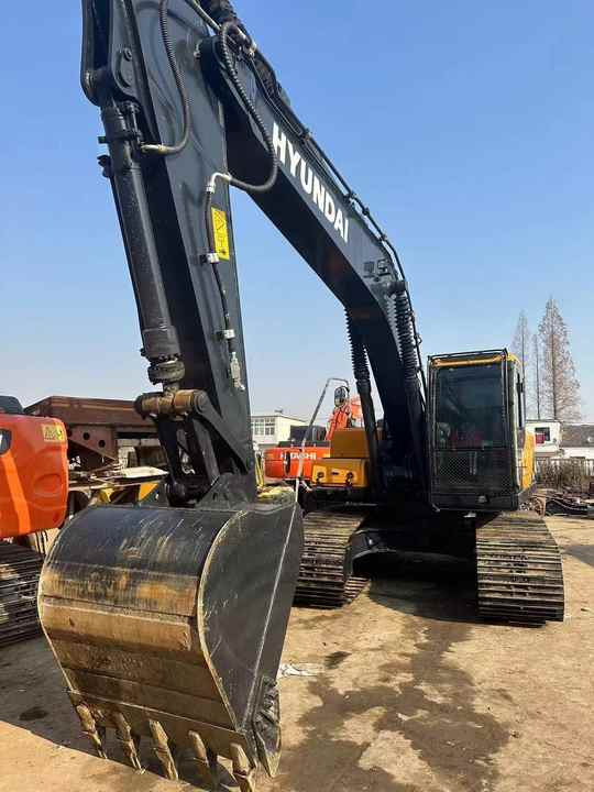 Korean Original HYUNDAI 210-9 Wheeled Excavator Low Price Sale High Quality Wheeled Excavator HUNDAI210W-9 - Crawler excavator: picture 4 Korean Original HYUNDAI 210-9 Wheeled Excavator Low Price Sale High Quality Wheeled Excavator HUNDAI210W-9 - Crawler excavator: picture 4