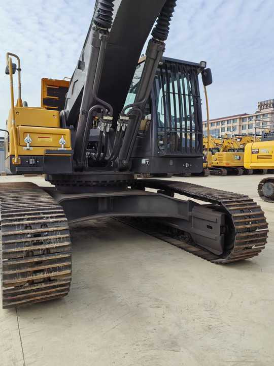 Large Excavator volvo Ec480 with Good Condition for Sale Used volvo Brand Ec210 240 290 380 480 Excavator for Sale - Excavator: picture 4 Large Excavator volvo Ec480 with Good Condition for Sale Used volvo Brand Ec210 240 290 380 480 Excavator for Sale - Excavator: picture 4