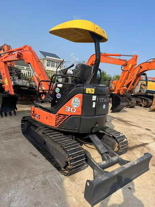 Mini 3-Ton Excavator used Hitachi ZX30 excavator with Excellent Performance and Low Price for sale! - Excavator: picture 2 Mini 3-Ton Excavator used Hitachi ZX30 excavator with Excellent Performance and Low Price for sale! - Excavator: picture 2