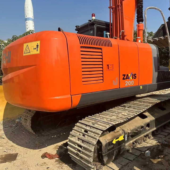 Original Japan Hitachi ZX200-3 Excavator Hitachi Excavator in Low Price for Hot Sale - Crawler excavator: picture 1 Original Japan Hitachi ZX200-3 Excavator Hitachi Excavator in Low Price for Hot Sale - Crawler excavator: picture 1