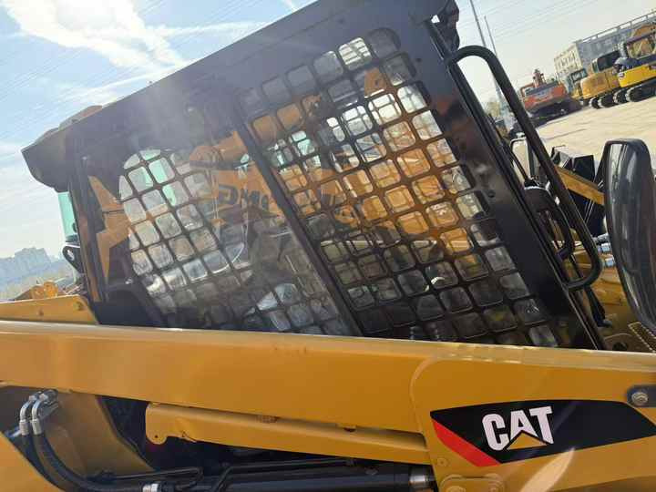 Second Hand Cheap Caterpillar CAT246D with Perfect Function Mini Skid Steers Used Cat246c 246D Backhoe Loader on Sale - Skid steer loader: picture 4 Second Hand Cheap Caterpillar CAT246D with Perfect Function Mini Skid Steers Used Cat246c 246D Backhoe Loader on Sale - Skid steer loader: picture 4