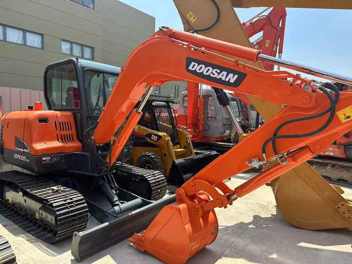 USED Doosan Dx55 Mini Excavator with Good Condition for Sale - Excavator: picture 4 USED Doosan Dx55 Mini Excavator with Good Condition for Sale - Excavator: picture 4