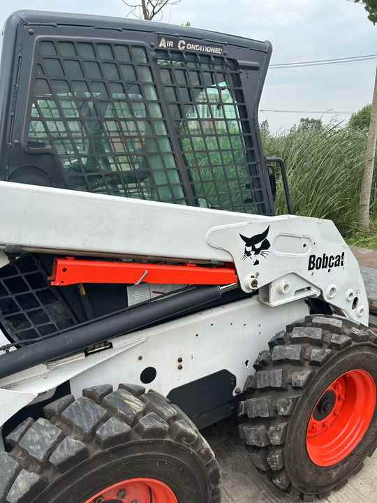 Used Bob Cat Bob Cat S160 Used Mini Skid Steer Wheel Loader Multifunctional Track Loaders Bobcat S160 2.7 Ton - Wheel loader: picture 3 Used Bob Cat Bob Cat S160 Used Mini Skid Steer Wheel Loader Multifunctional Track Loaders Bobcat S160 2.7 Ton - Wheel loader: picture 3