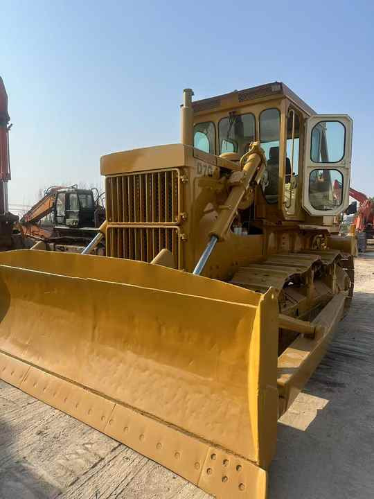 Used Cat D7G New Model Bulldozer Second Hand Machine Popular Brand Caterpillar Crawler Bulldozer Hydraulic Machinery - Bulldozer: picture 3 Used Cat D7G New Model Bulldozer Second Hand Machine Popular Brand Caterpillar Crawler Bulldozer Hydraulic Machinery - Bulldozer: picture 3