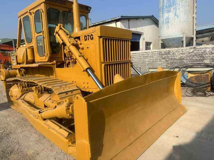 Used Cat D7G New Model Bulldozer Second Hand Machine Popular Brand Caterpillar Crawler Bulldozer Hydraulic Machinery - Bulldozer: picture 2 Used Cat D7G New Model Bulldozer Second Hand Machine Popular Brand Caterpillar Crawler Bulldozer Hydraulic Machinery - Bulldozer: picture 2